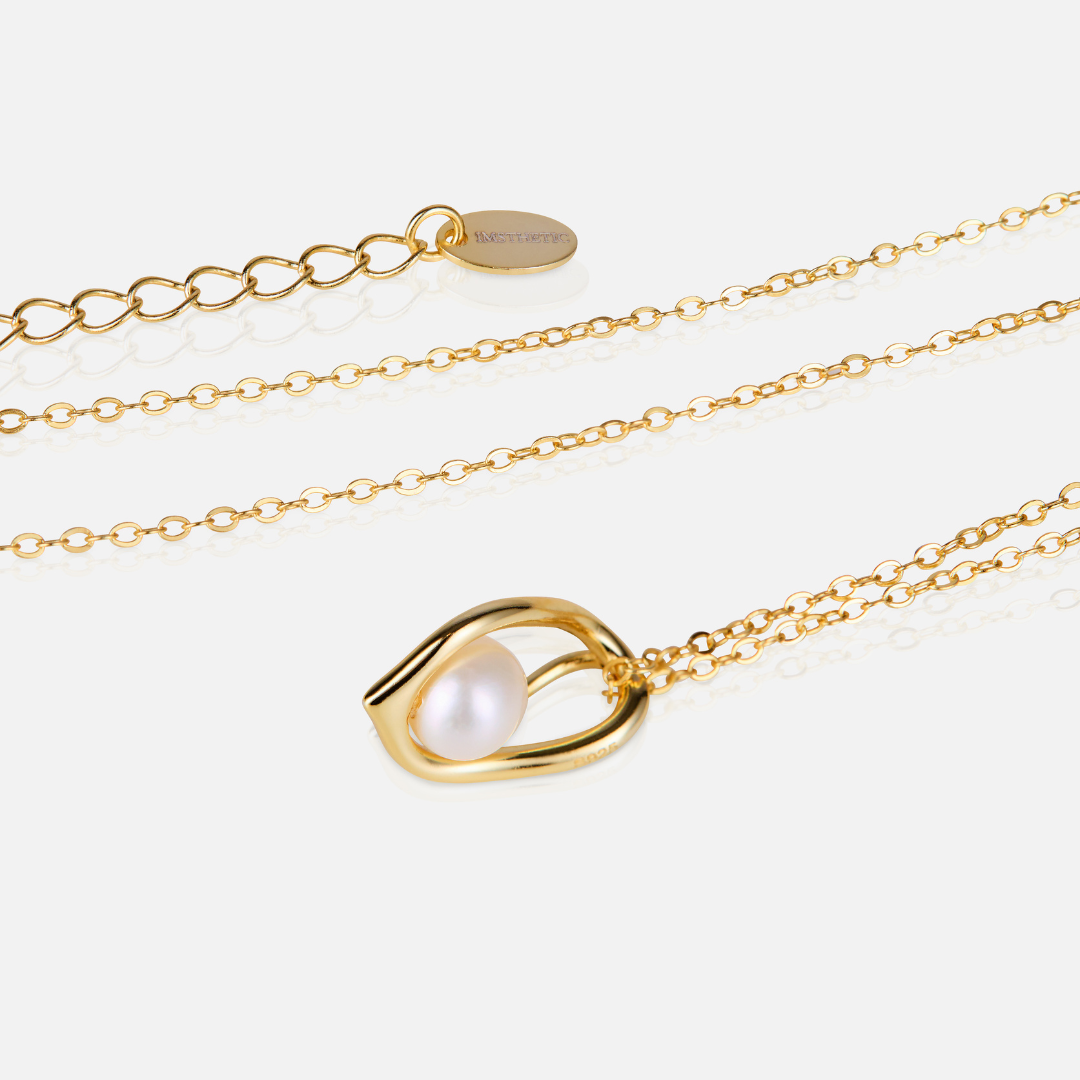 Pearl Pendant Necklace